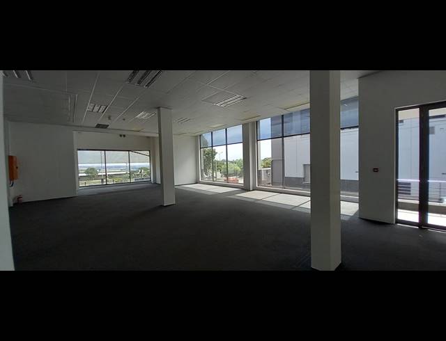186M² OFFICE TO LET IN BRYANSTON